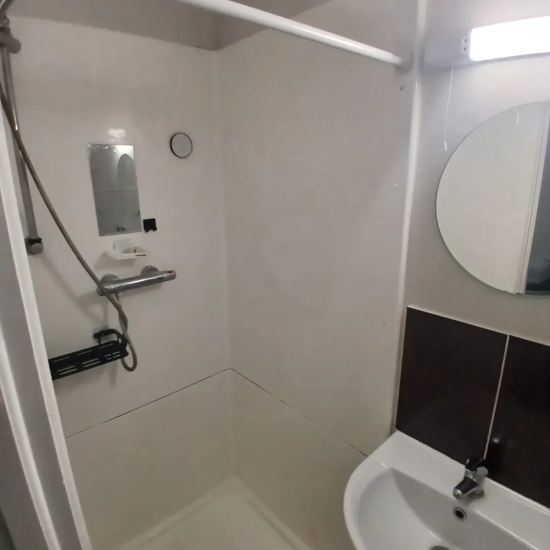 Ensuite Room for Couple or Twin – Dublin 5 – Immediate Move-In